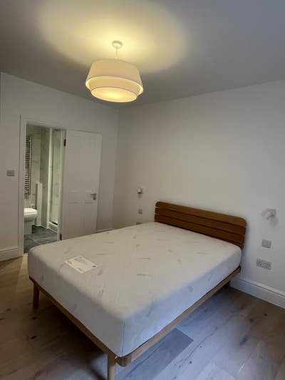 Ensuite Rooms Main Photo