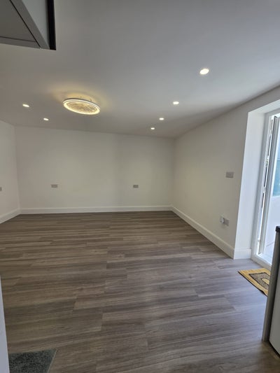 A studio apartment  Main Photo