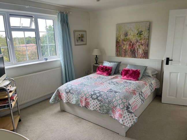 Double Bedroom with Ensuite – Maidenhead Main Photo
