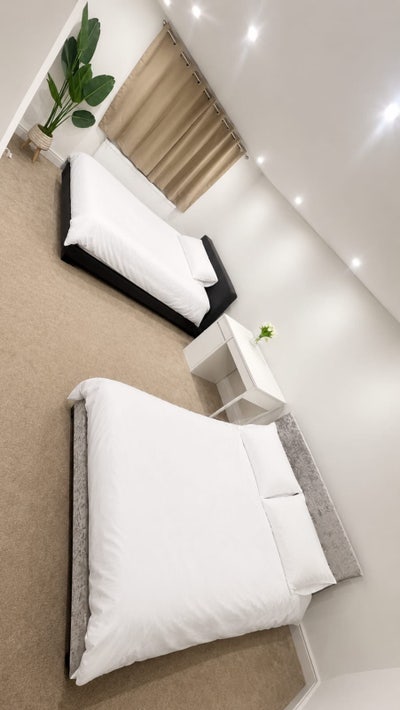 Spacious attic room with private bathroom included Main Photo