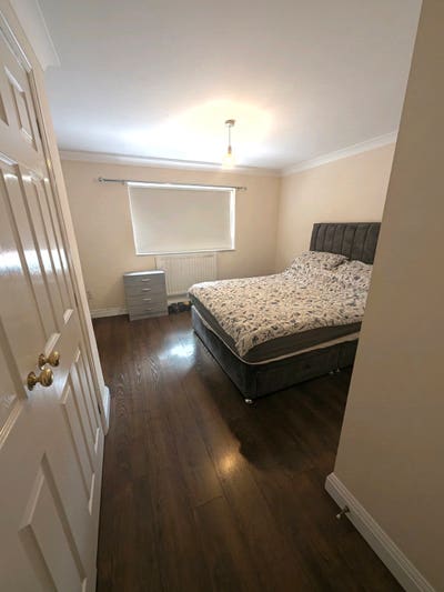  A spacious Ensuite room for Rent  Main Photo