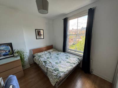 Bright Double Room in Bushwood Main Photo