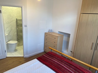  Large  En-Suite  Double  Room  -Hounslow  TW4 Main Photo