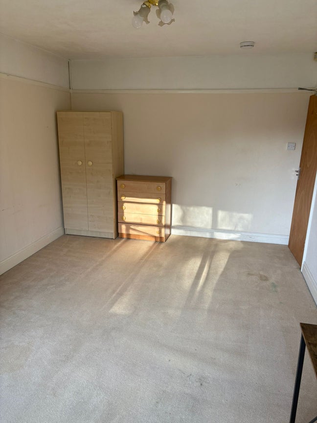 Good size double room in Kenton  Main Photo