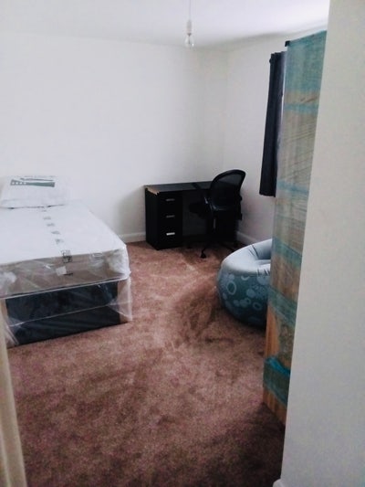 Two rooms available  Main Photo