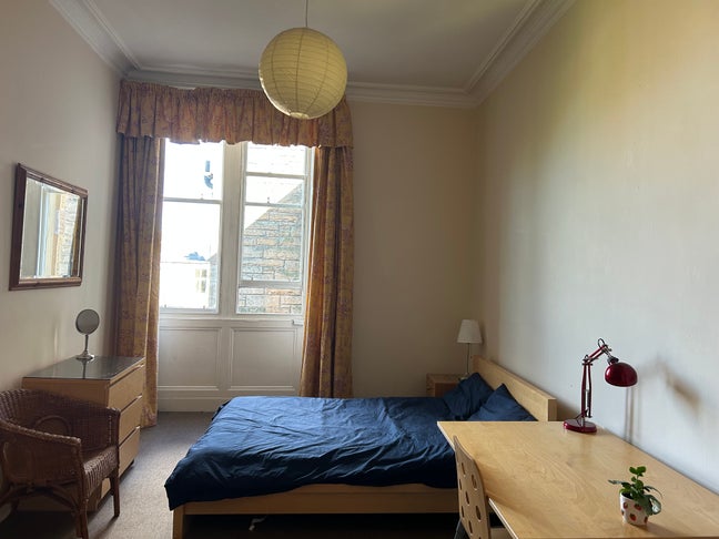 Large room in marchmont area, available now Main Photo