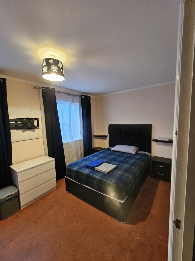 Room in peckham  Main Photo