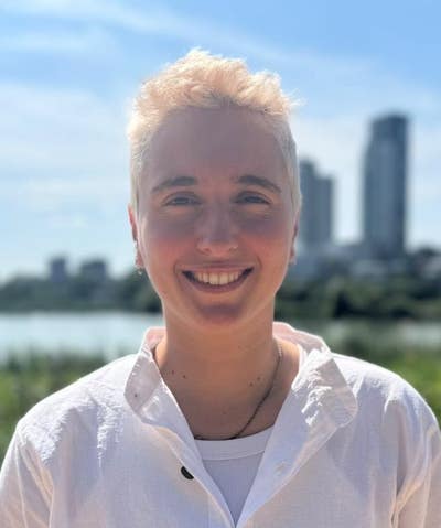 LGBT+ French professional looking for a flat  Main Photo