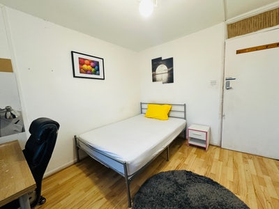 Qmul/Mile End 5-Bed  | Incl Bills Optional Main Photo