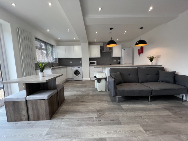 ⭐️Luxury Student En-Suite Room Available! Main Photo