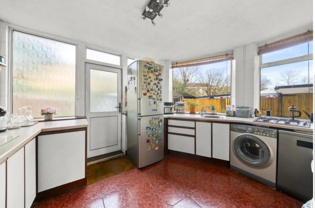 🏠 Two Single Rooms Available – &pound;450 per Month Main Photo