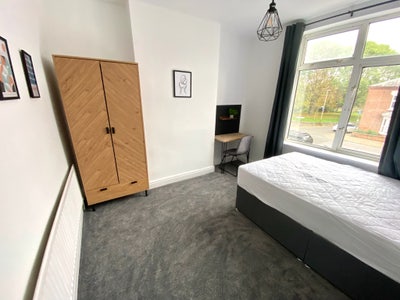 Large room in the area of aylestone  Main Photo