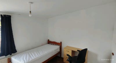 Double room available for student. Main Photo