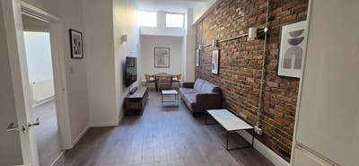 Two Spacious Double Rooms Available in Shoreditch Main Photo