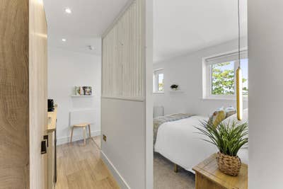 Studio Suite | Ensuite, Kitchenette & Field Views Main Photo