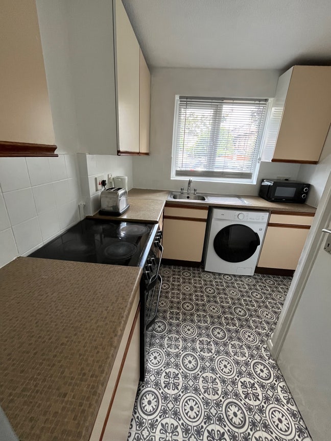 Furnished Room in Whitechapel E1 area Main Photo