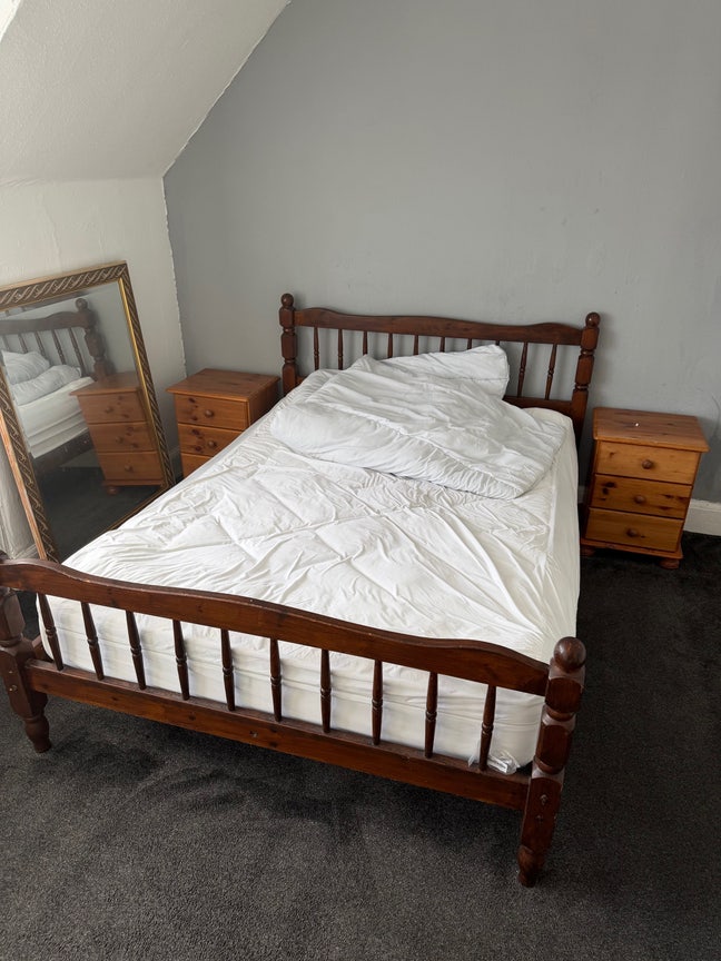 Large room  Dagenham first week rent half price  Main Photo