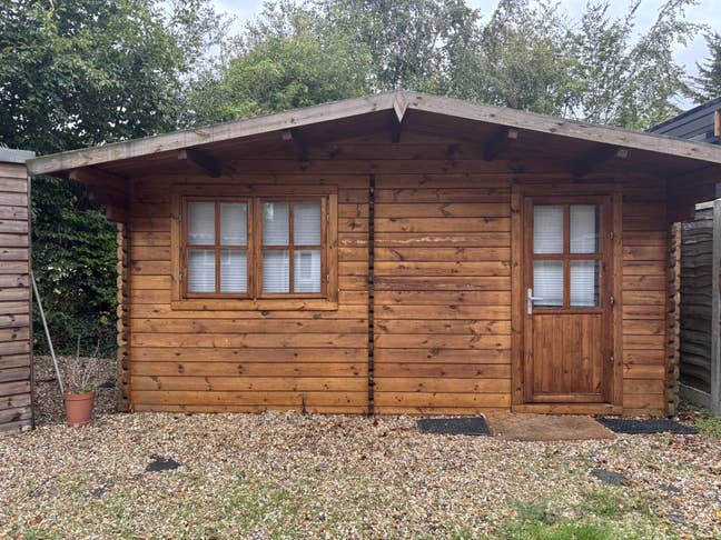 Log Cabin: Double Room Available Main Photo