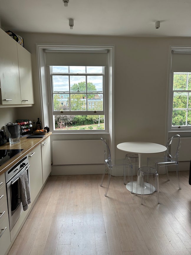N1 apartment short stay.  Main Photo