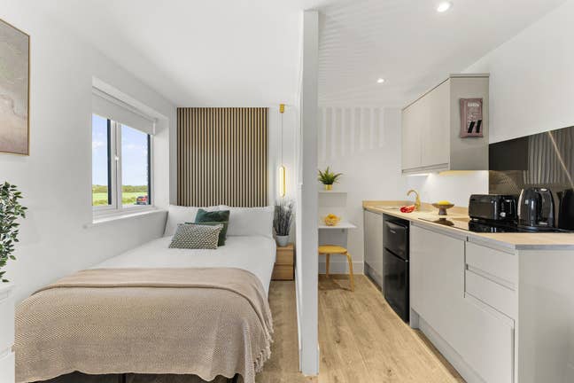 Private Suite | Field Views, Ensuite & Kitchenette Main Photo