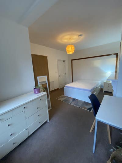 Close to Uni - Large Character Rooms Main Photo