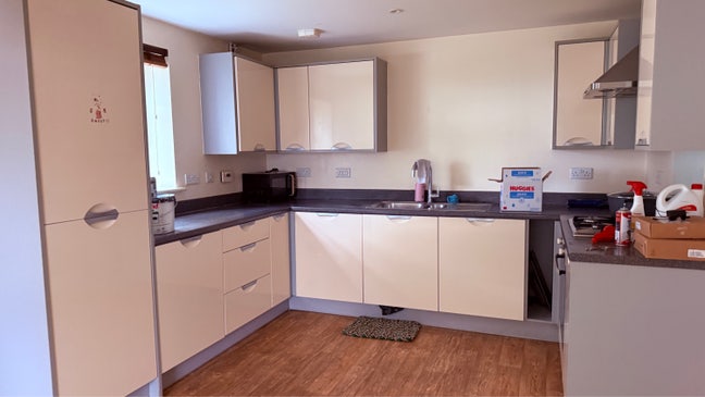 2 bedrooms flat  Main Photo