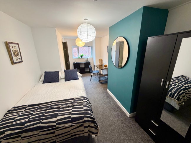 🏡 Smart Rooms ~ One En-Suite~Marlborough Rd🏡 Main Photo