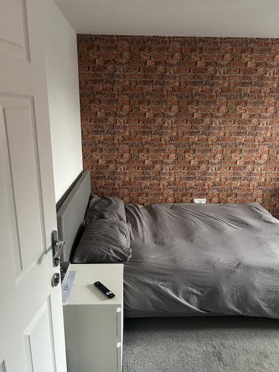 Big double room close to HPC pickup Main Photo