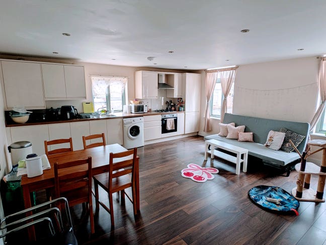 Double Room in South Wimbledon - Pets Welcome Main Photo