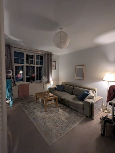Spare room in streatham hill  Main Photo