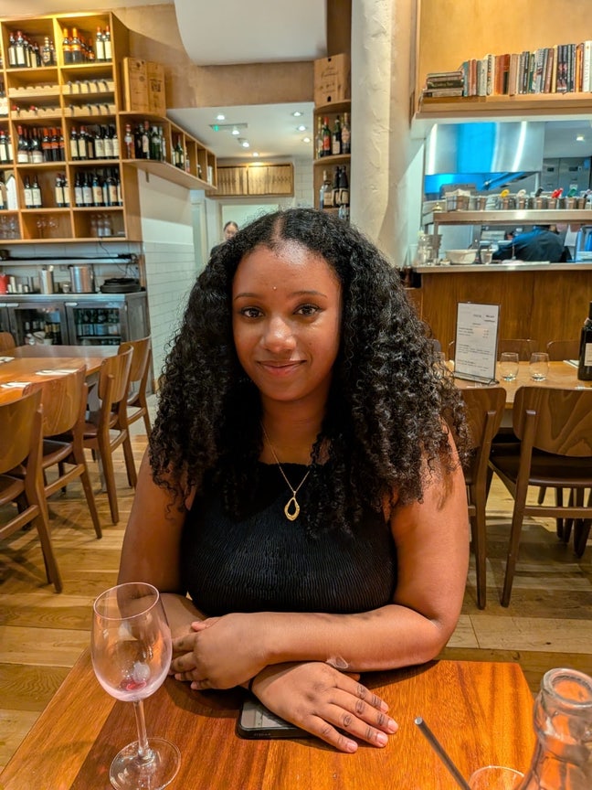 Professional Looking for a room/ buddy up Main Photo