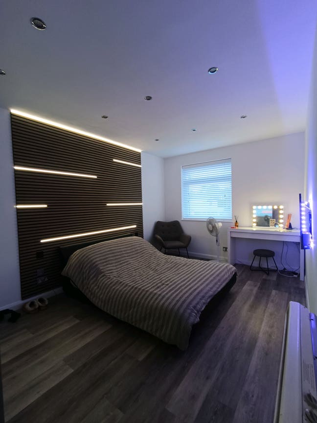 Luxury Modern Double Room For Rent  Main Photo