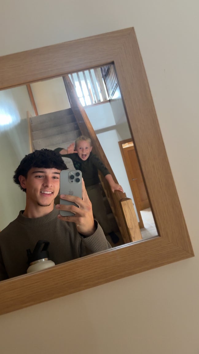 19 year old Male seeks a single or double room Main Photo