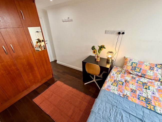 🏡 Available Today | Modern Double Room | Holborn Main Photo