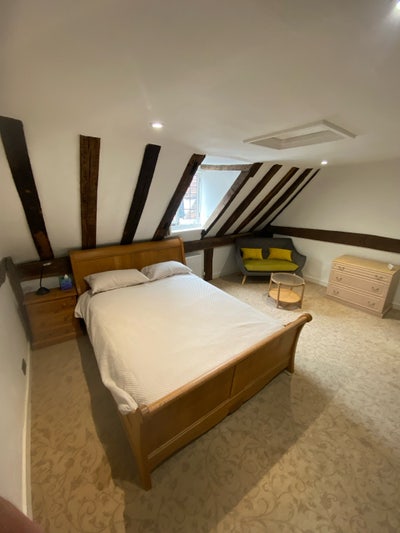 Room for rent In Ashford town centre Main Photo