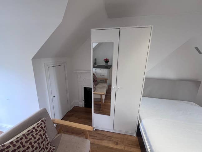 Spacious Furnished Studio | All Bills Included Main Photo
