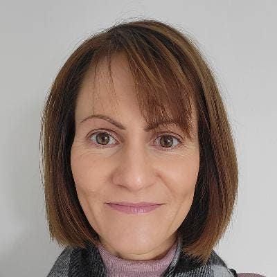 Professional Female seeks a double room Main Photo