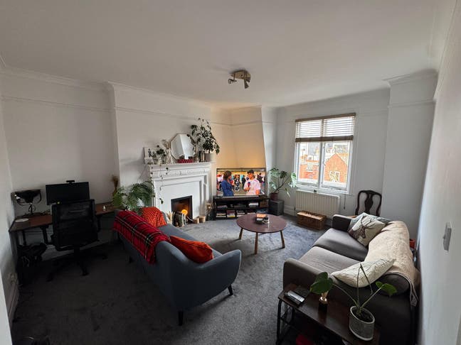Double Room in Maida Vale Flat | Bills Incl. Main Photo