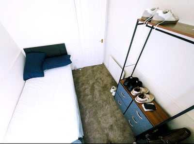 Single room for weekly rental  Main Photo