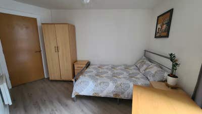 Double Room with Private Bathroom – M3 Main Photo