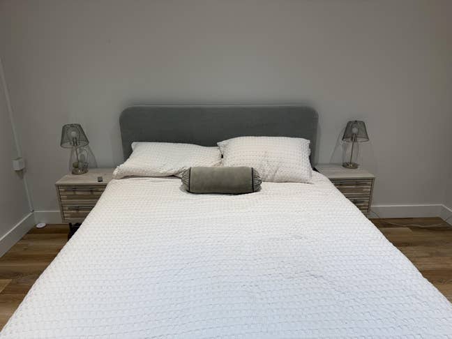 Two rooms available in large house Main Photo