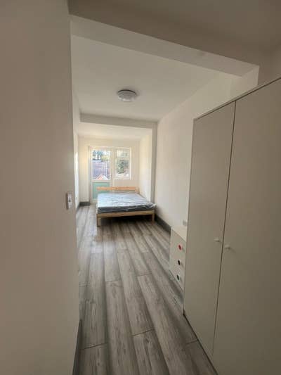  Studio  Flat  in  Slough  SL1  Main Photo