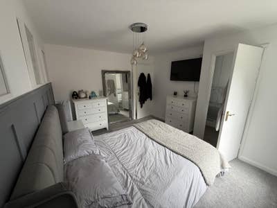 Double room w/ en-suite, detached house, quiet Main Photo