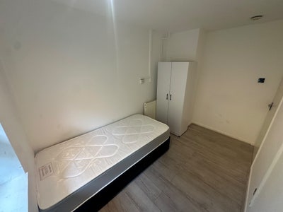 ** Brand New Single Room in Stratford *** Main Photo