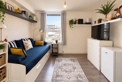 Large Spacious Room to Rent in N15  Main Photo
