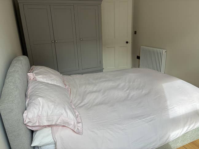 Beautiful furnished double room in a stylish home Main Photo