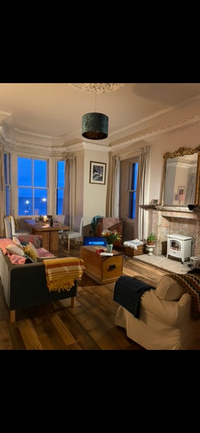 Beautiful double room by the sea Main Photo