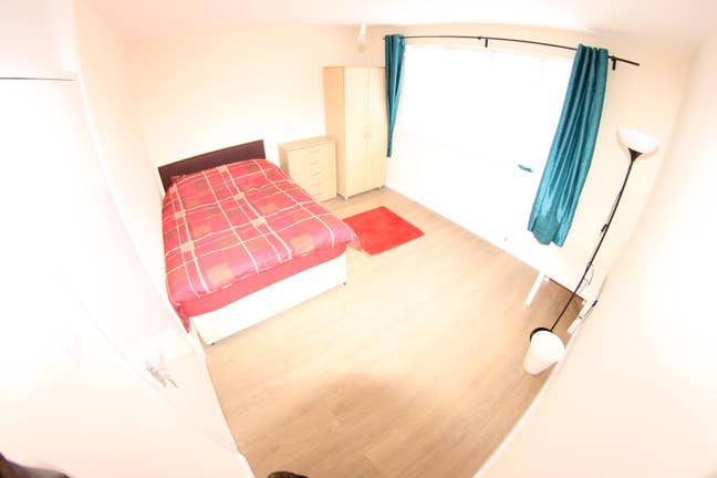 Colman Road - Custom House - E16 Double Room Main Photo
