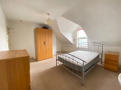 Double room with en-suite  Main Photo
