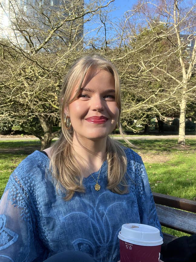 MSc student looking for flatshare or buddy up:) Main Photo